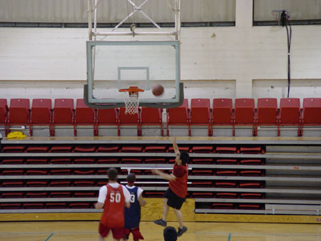 BASKETBALL 32