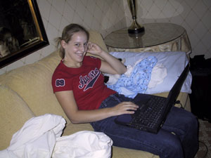RACHELLE COUCH LAPTOP