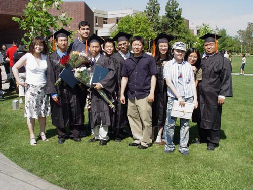GRADUATION ASIAN OUTSIDE 01