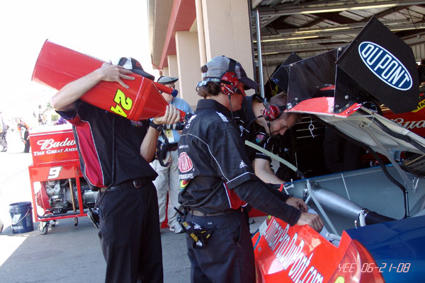 NASCAR_SAVEMART_350_06-21-08_028