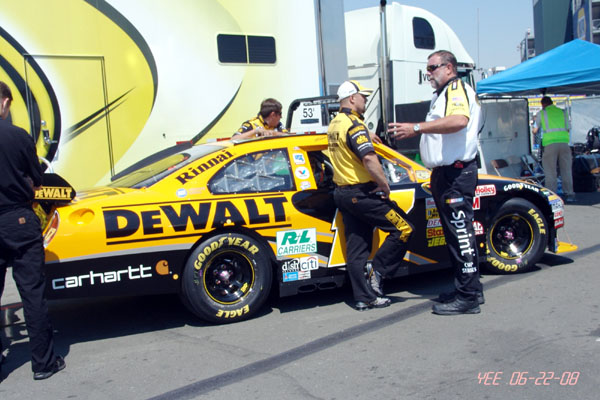 NASCAR_SAVEMART_350_06-22-08_013