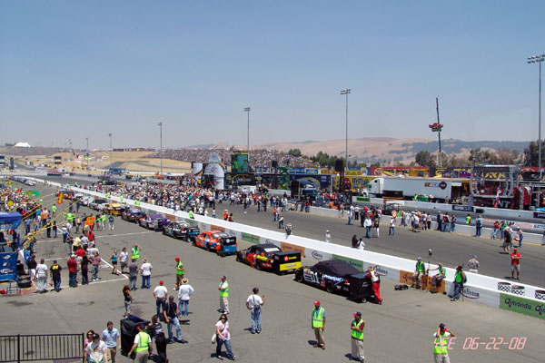 NASCAR_SAVEMART_350_06-22-08_038