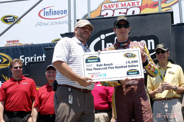 NASCAR_SAVEMART_350_06-22-08_106