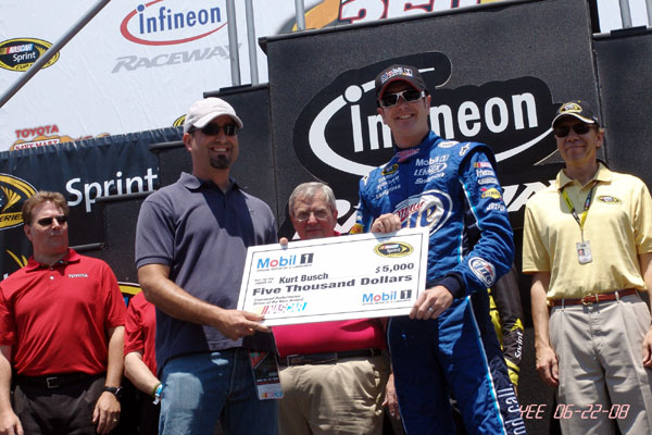 NASCAR_SAVEMART_350_06-22-08_164