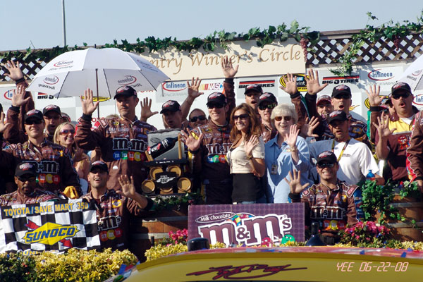 NASCAR_SAVEMART_350_06-22-08_390