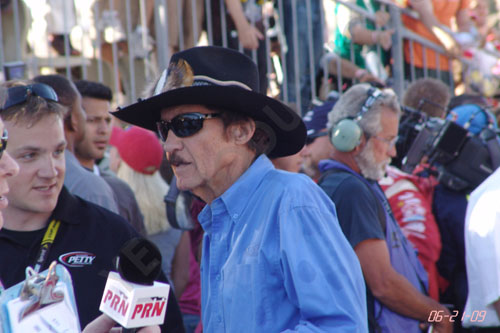 NASCAR SAVEMART 350 06-21-09 343