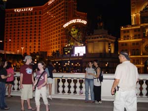 VEGAS GROUP 01